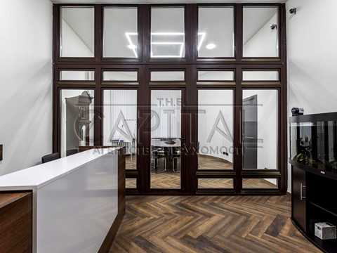 комерційна за адресою Саксаганського вул., 84/86