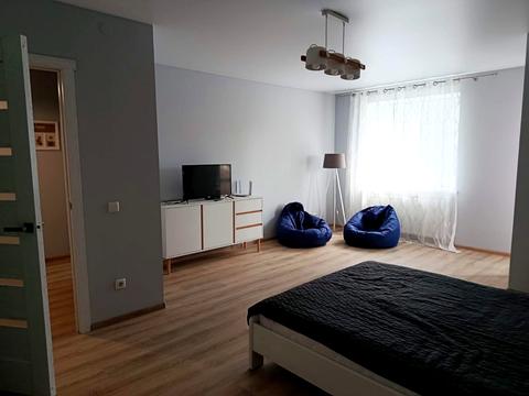 квартира за адресою Коновальця вул., (Будинок 1)