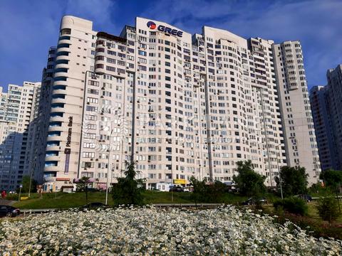 квартира за адресою Миколи Бажана просп., 10