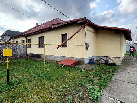 будинок за адресою Головна, 5