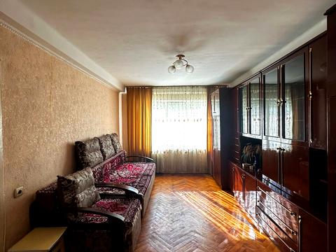 квартира за адресою Космічна вул., 3