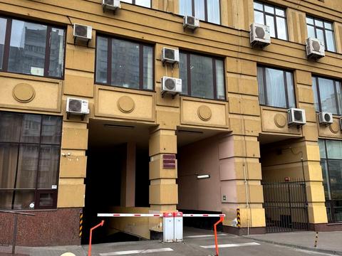 паркомісце за адресою Полтавська вул., 10