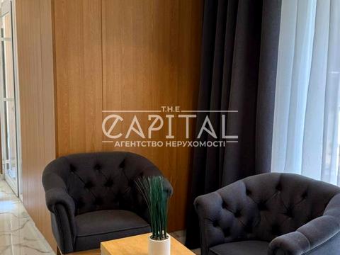 комерційна за адресою Дніпровська набережна вул., 14-Б