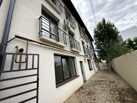 квартира за адресою Ужгород, Золотиста вул., 8