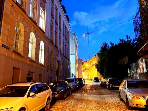 квартира за адресою Омеляна Поповича вул., 7