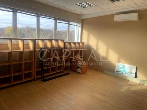 комерційна за адресою Казимира Малевича вул. (Боженка), 86П