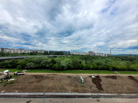 комерційна за адресою Надрічна вул., 4а