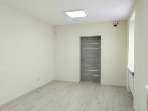 комерційна за адресою Військових Ветеранів вул., 10а