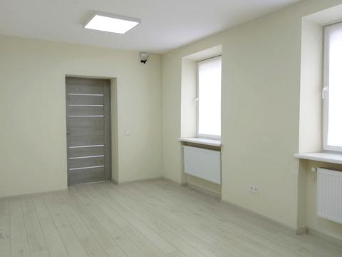 комерційна за адресою Військових Ветеранів вул., 10а
