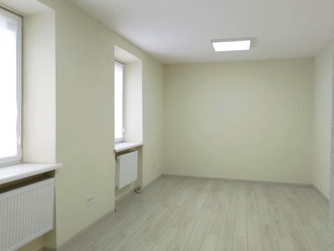 комерційна за адресою Військових Ветеранів вул., 10а