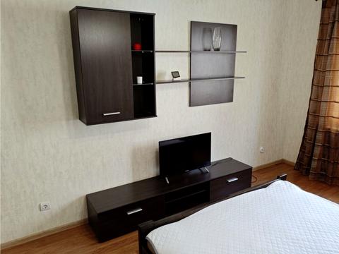 квартира за адресою Софії Русової вул., 1