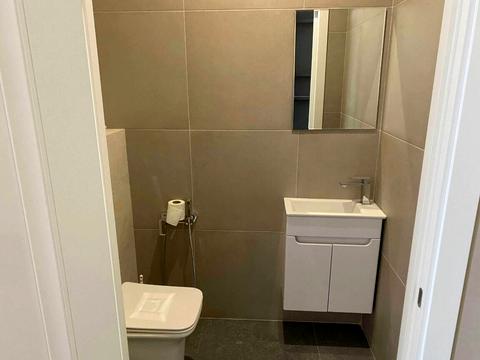 комерційна за адресою Генуезька вул., 3В