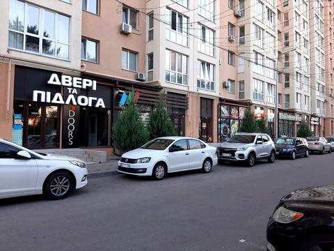 квартира за адресою Героїв Небесної Сотні просп., (просп. Небесної Сотні, 26/23)