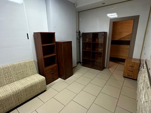 комерційна за адресою Раїси Окіпної вул., 10-А