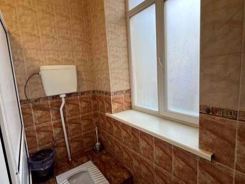 комерційна за адресою Визволення вул., 2