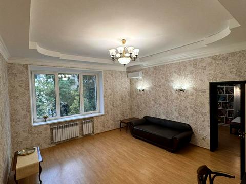 квартира за адресою Митрофана Довнар-Запольського вул., 4