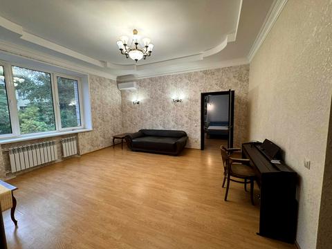 квартира за адресою Митрофана Довнар-Запольського вул., 4