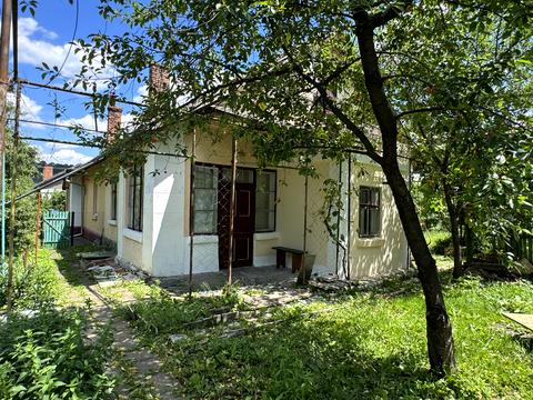 будинок за адресою смт. Кострижівка, Буковинська, 9