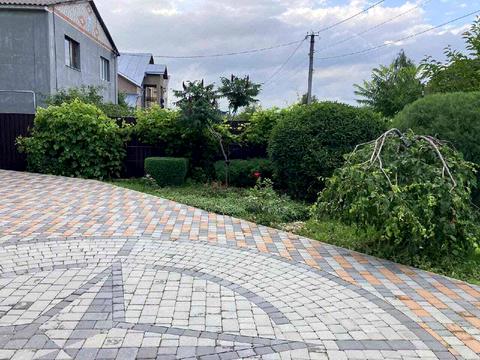 будинок за адресою Джерельна вул.