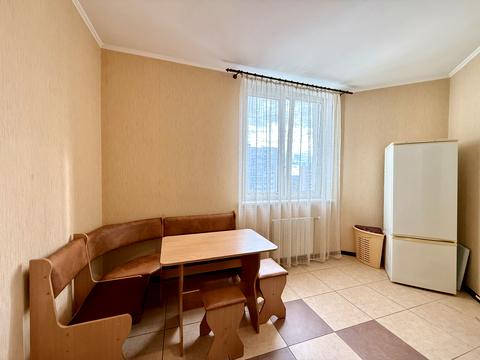 квартира за адресою Бориса Гмирі вул., 8-Б