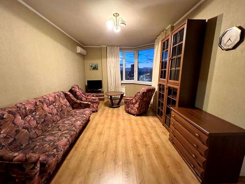 квартира за адресою Миколи Бажана просп., 10