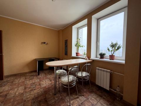 квартира за адресою Миколи Бажана просп., 10