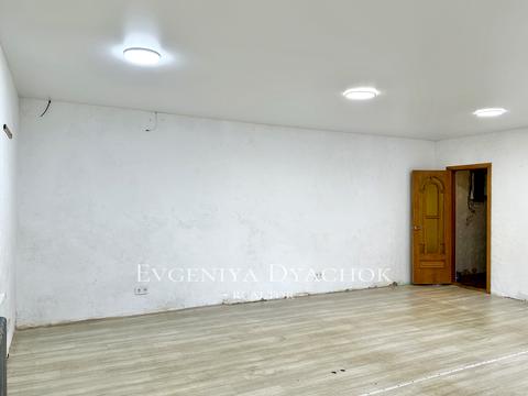 комерційна за адресою Михайла Бойчука вул. (Кіквідзе), 37