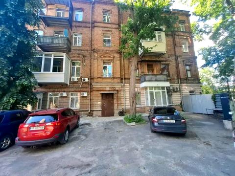 квартира за адресою Дмитра Яворницького просп. (Карла Маркса), 34