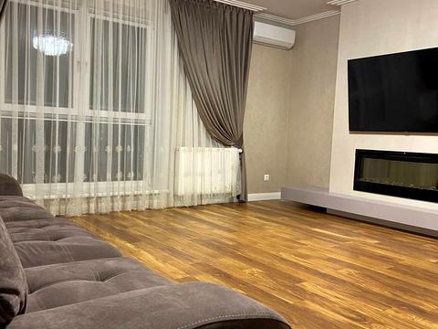 квартира за адресою Євгена Коновальця вул., 124А