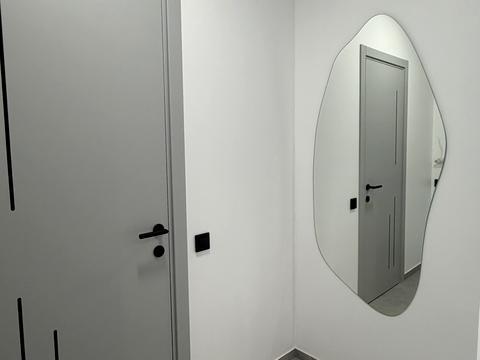1868143151880213