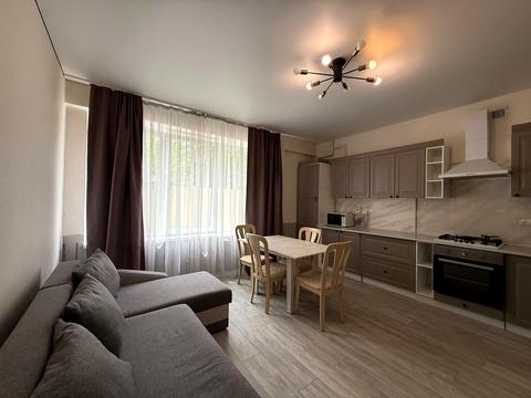 квартира за адресою Золотиста вул., 8