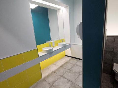 комерційна за адресою Європейська вул. (Новгородська), 3б