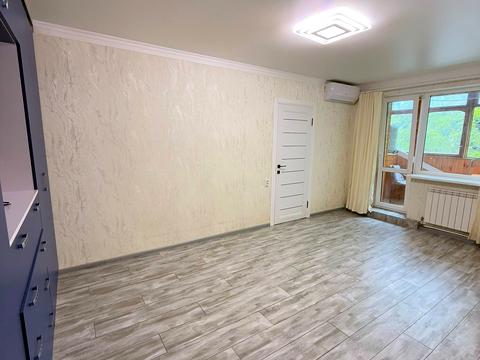 квартира за адресою Космонавтів просп., 4