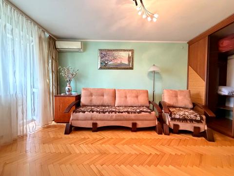 квартира за адресою Володимира Великого вул. (Артема), 49а