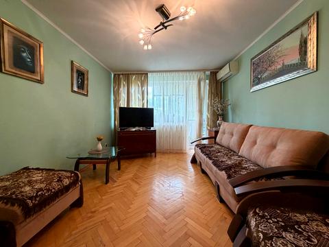 квартира за адресою Володимира Великого вул. (Артема), 49а