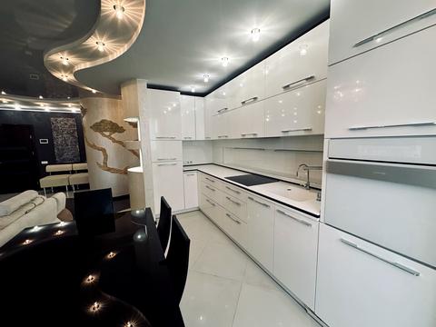 квартира за адресою Космічна вул., 3