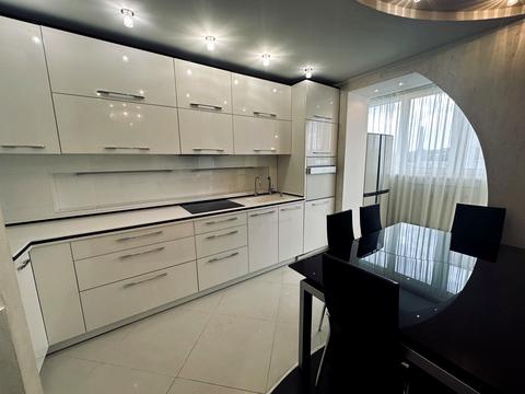 квартира за адресою Космічна вул., 3