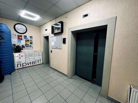 квартира за адресою Космічна вул., 3