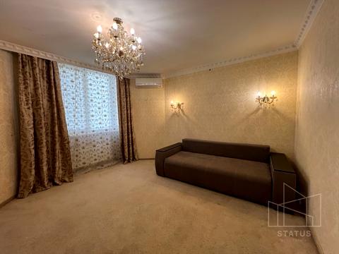 квартира за адресою Андрія Малишка вул. (Льва Толстого), 81