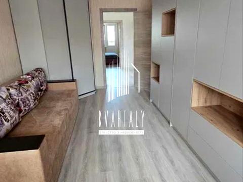 квартира за адресою Анни Ахматової вул., 41