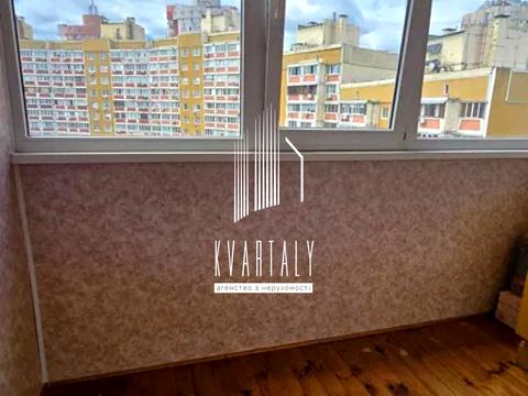 квартира за адресою Анни Ахматової вул., 41