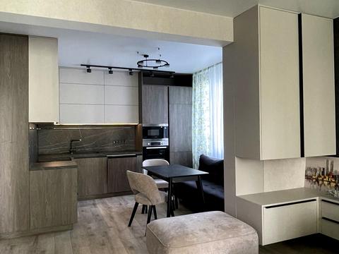 квартира за адресою Жаботинського вул. (Пролетарская улица), (Будинок 1)