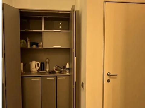 комерційна за адресою Саксаганського вул., 42