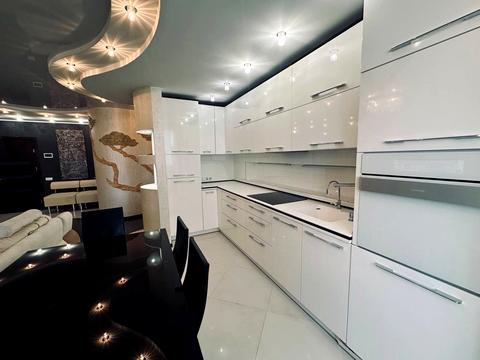 квартира за адресою Космічна вул., 3
