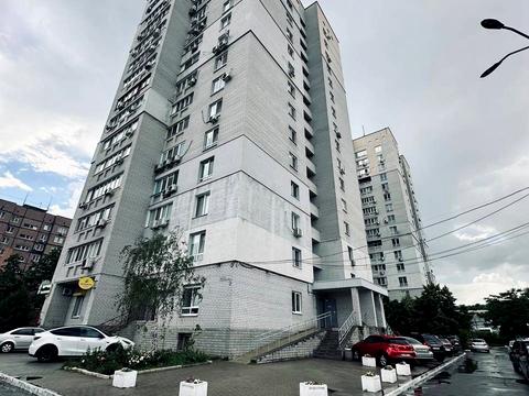 квартира за адресою Космічна вул., 3