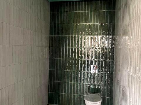 комерційна за адресою Прорізна вул., 8
