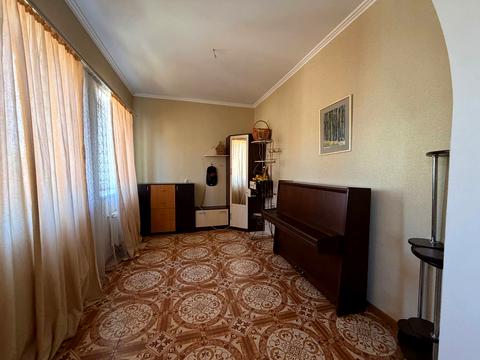 будинок за адресою Героїв Зміїного вул., 72