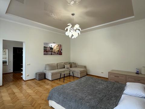 квартира за адресою Театральна вул., 23