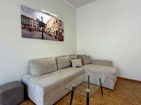 квартира за адресою Театральна вул., 23