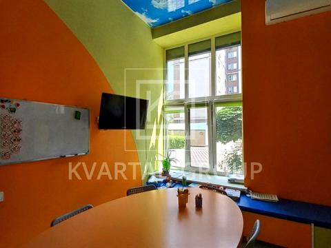комерційна за адресою Івана Кожедуба вул., 3 к1